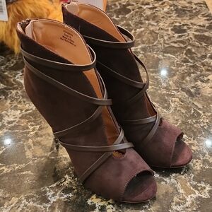 Elegant Brown Peep-Toe Women's Shoes